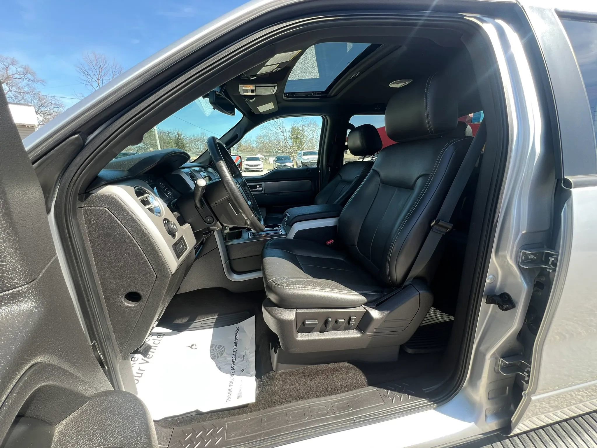 Used 2014 Ford F150 FX4 w/ Equipment Group 402A Luxury AWD/4WD image 12