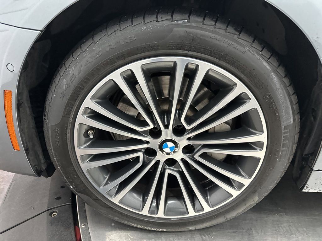 Used 2018 BMW 530e w/ Premium Package 2 image 29