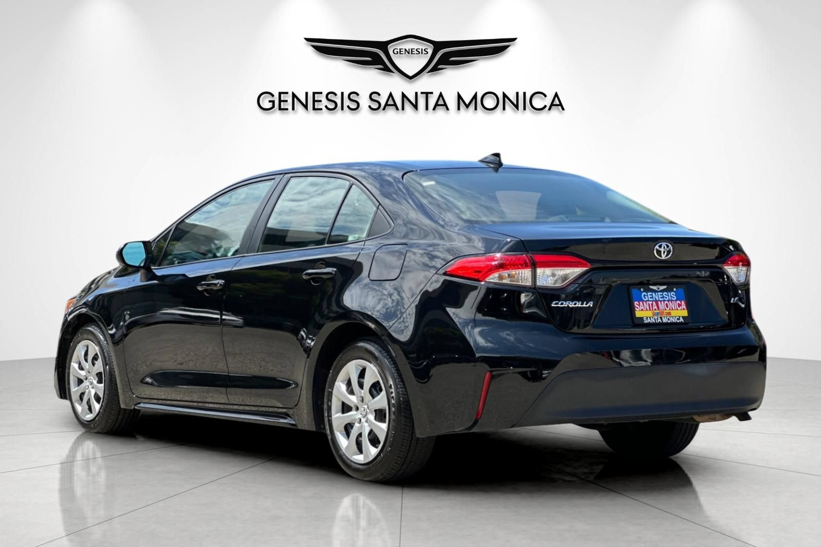 Used 2025 Toyota Corolla LE FWD image 6