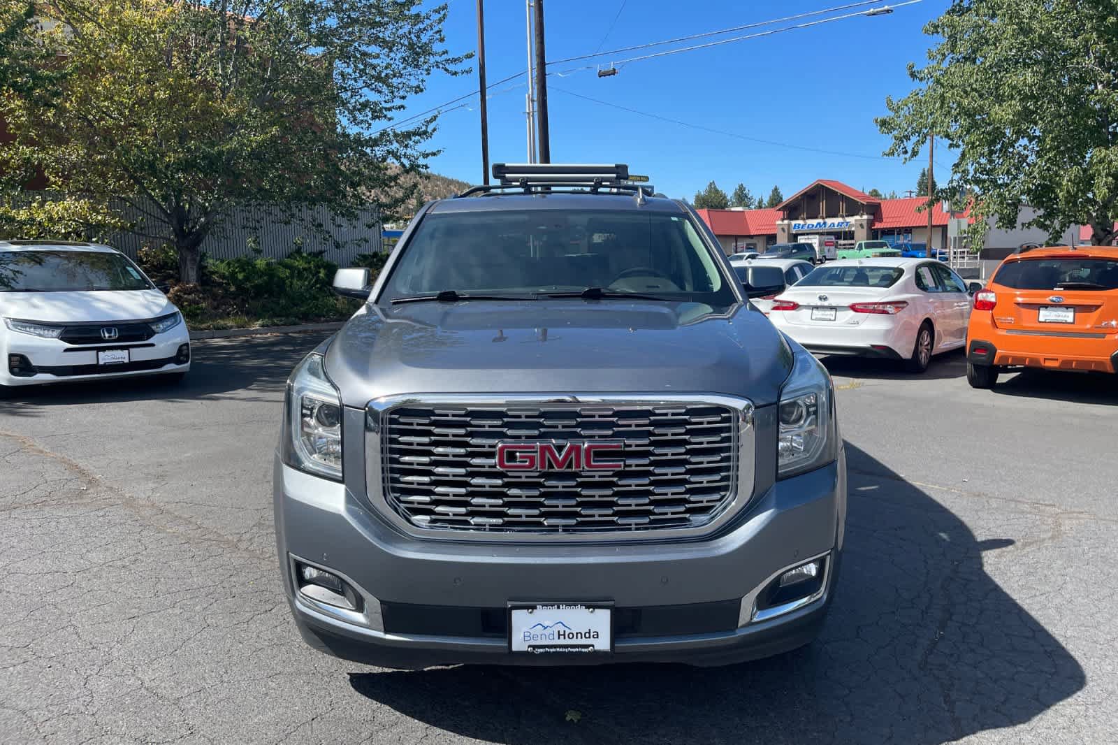 Used 2020 GMC Yukon SLT w/ Premium Edition AWD/4WD image 8