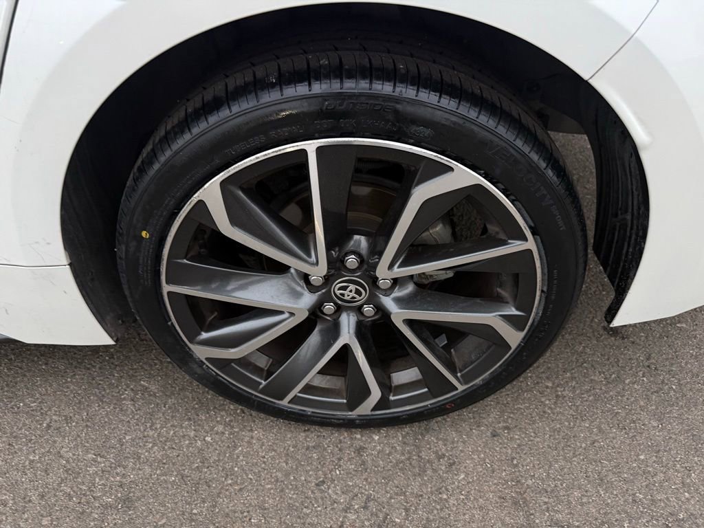 Used 2021 Toyota Corolla SE w/ Carpet Mat Package (TMS) image 9