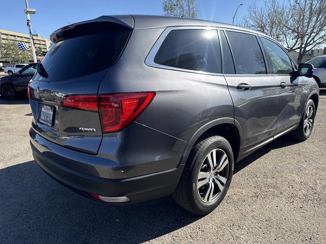 Used 2017 Honda Pilot EX image 12