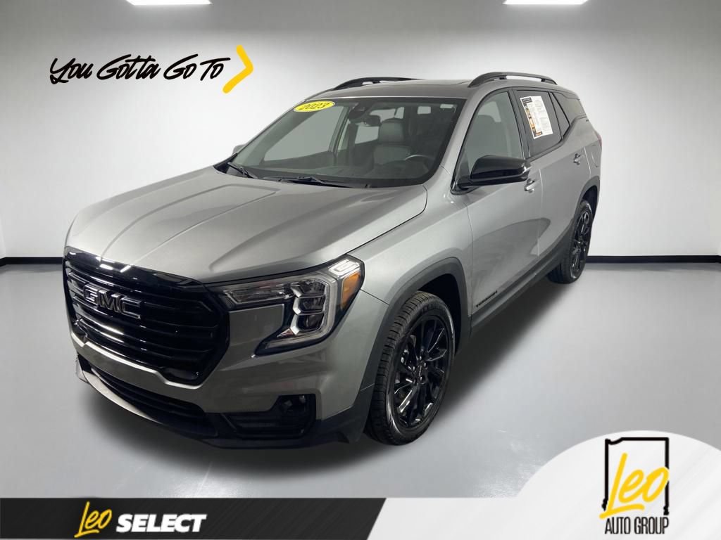 Used 2023 GMC Terrain SLT w/ Infotainment Package II AWD/4WD image 1