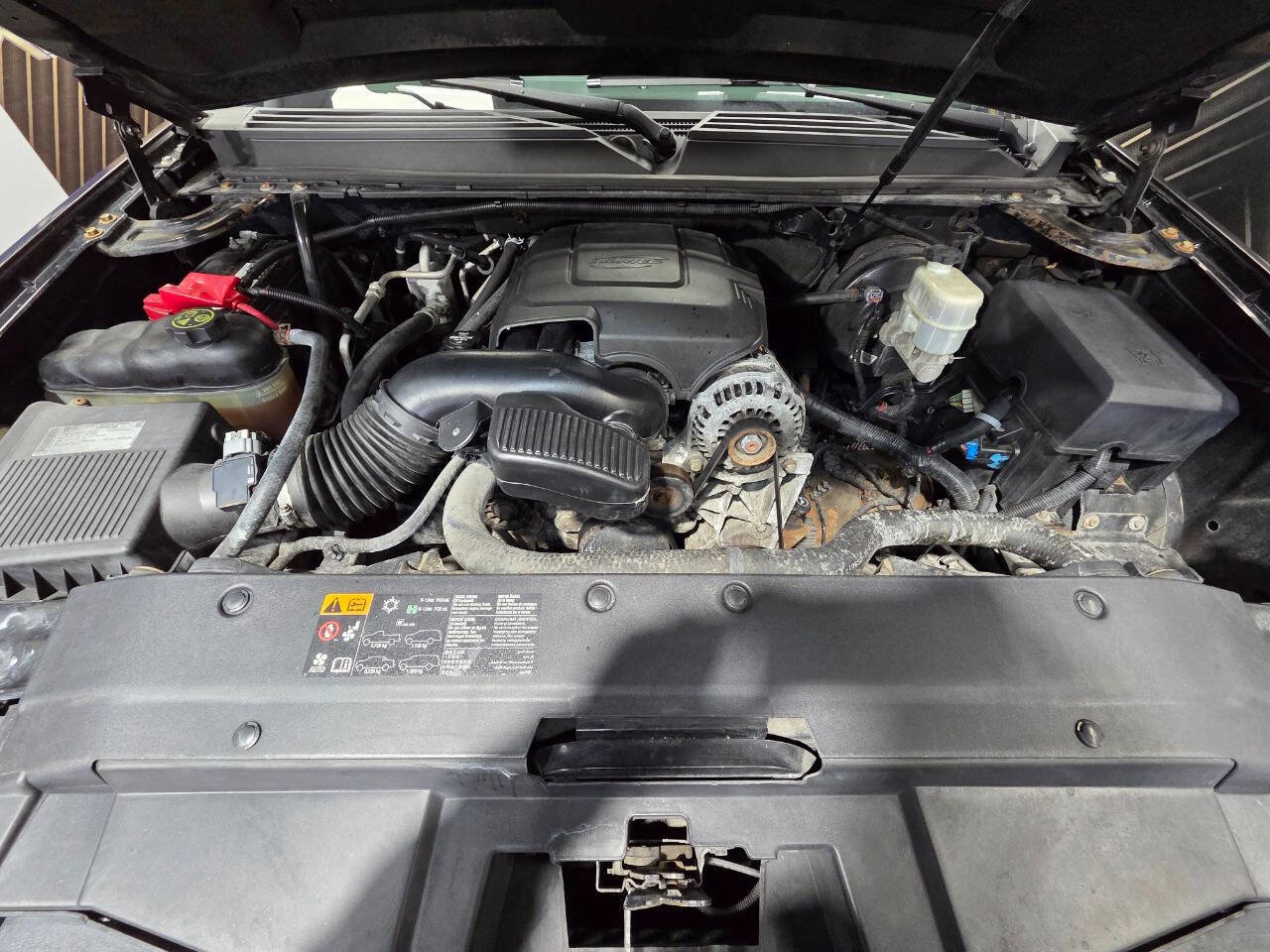 Used 2014 Chevrolet Suburban LT image 34