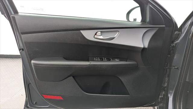 Used 2024 Kia Forte LXS FWD image 13