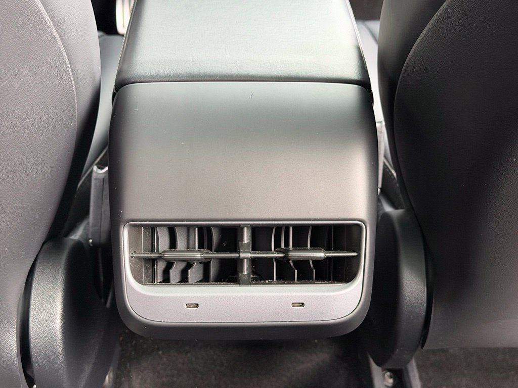 Used 2022 Tesla Model Y Performance AWD/4WD image 48