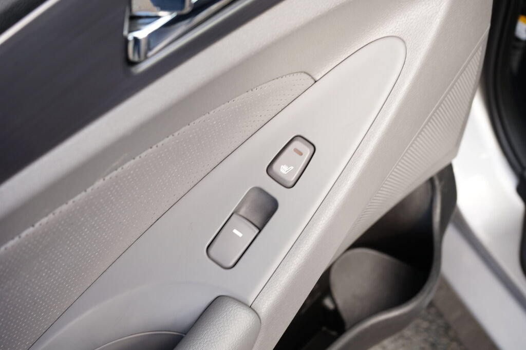 Used 2013 Hyundai Sonata Limited FWD image 19