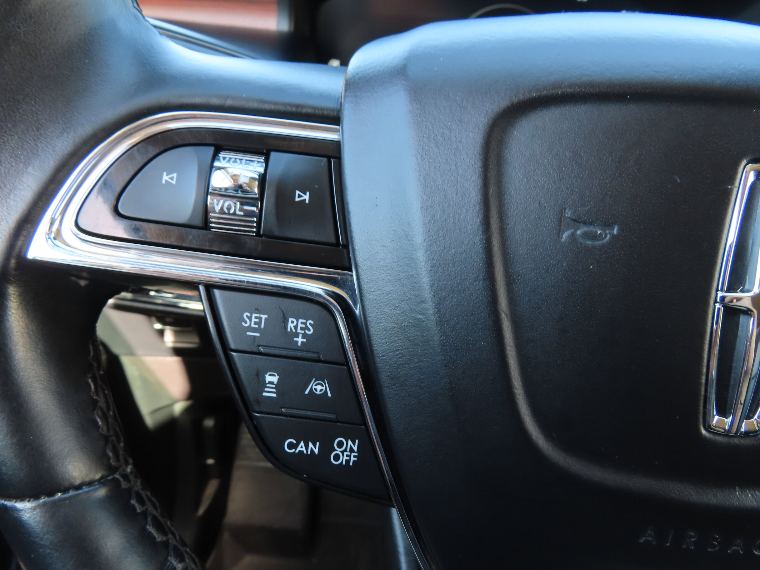 Used 2022 Lincoln Nautilus Reserve w/ Equipment Group 202A image 23