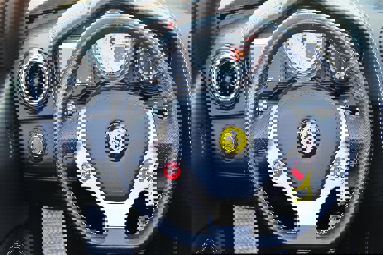 Used 2014 Ferrari California image 32