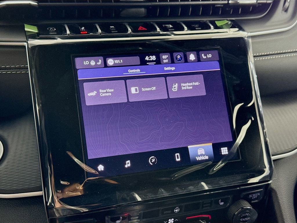New 2025 Jeep Grand Cherokee L Laredo image 41