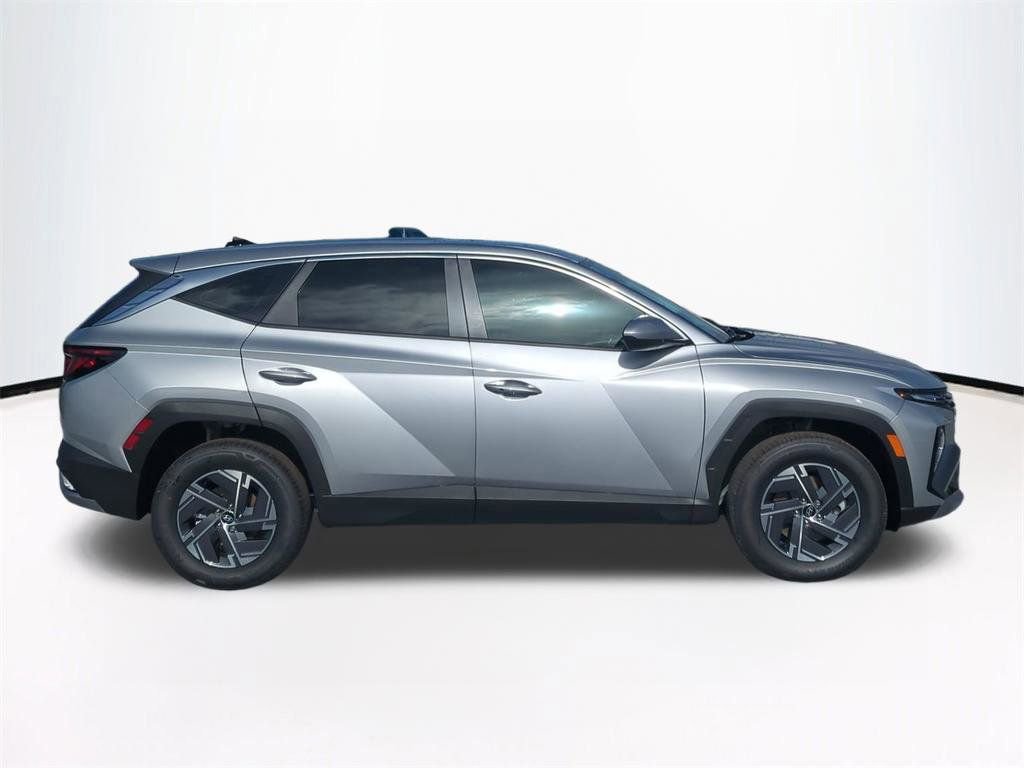 New 2026 Hyundai Tucson Blue SE AWD/4WD image 4