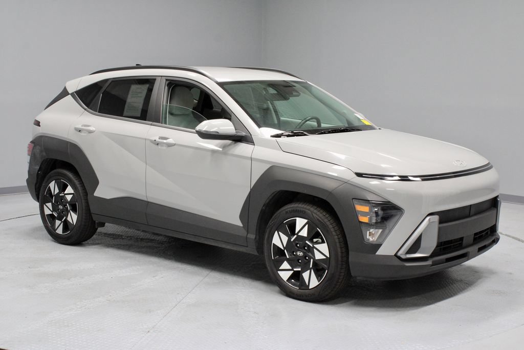 Certified 2025 Hyundai Kona SEL FWD image 1