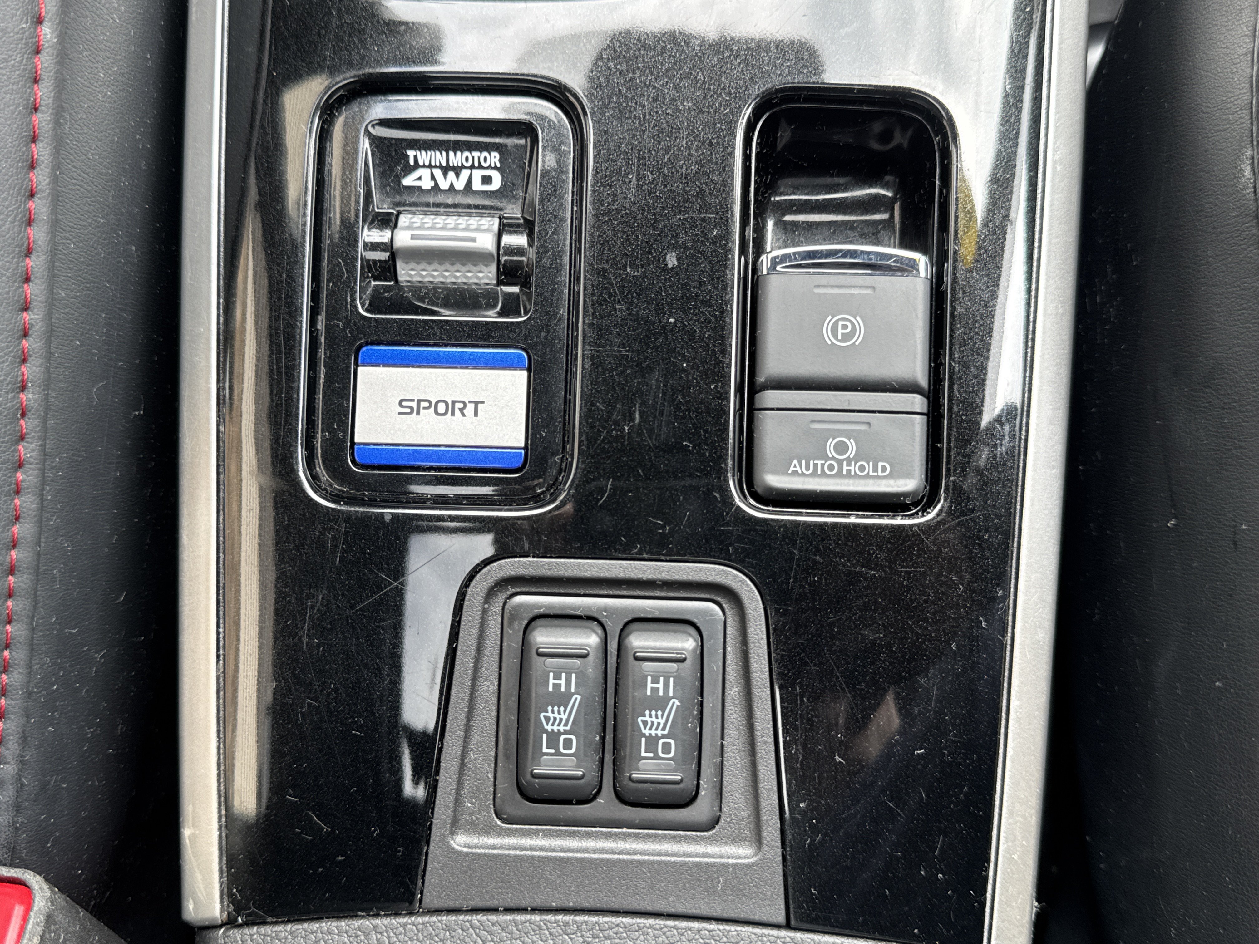Used 2022 Mitsubishi Outlander LE AWD/4WD image 12