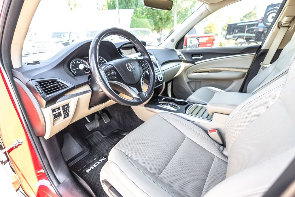 Used 2019 Acura MDX w/ Technology Package AWD/4WD image 16