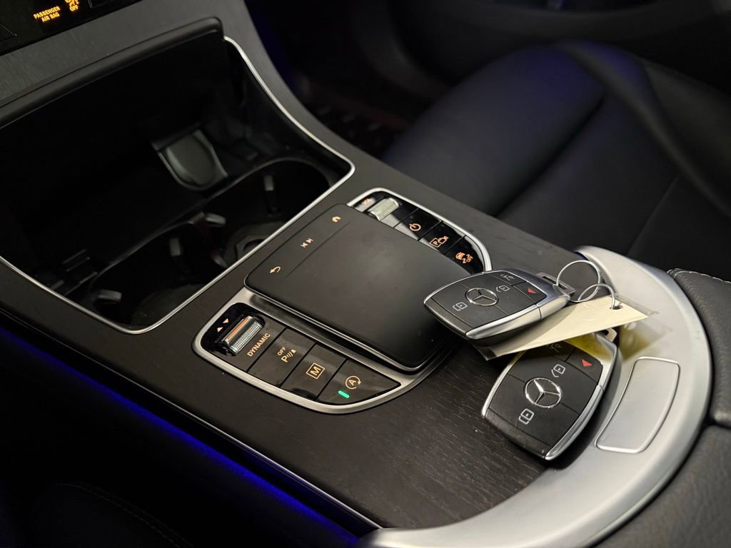 Used 2022 Mercedes-Benz GLC 300 4MATIC image 17