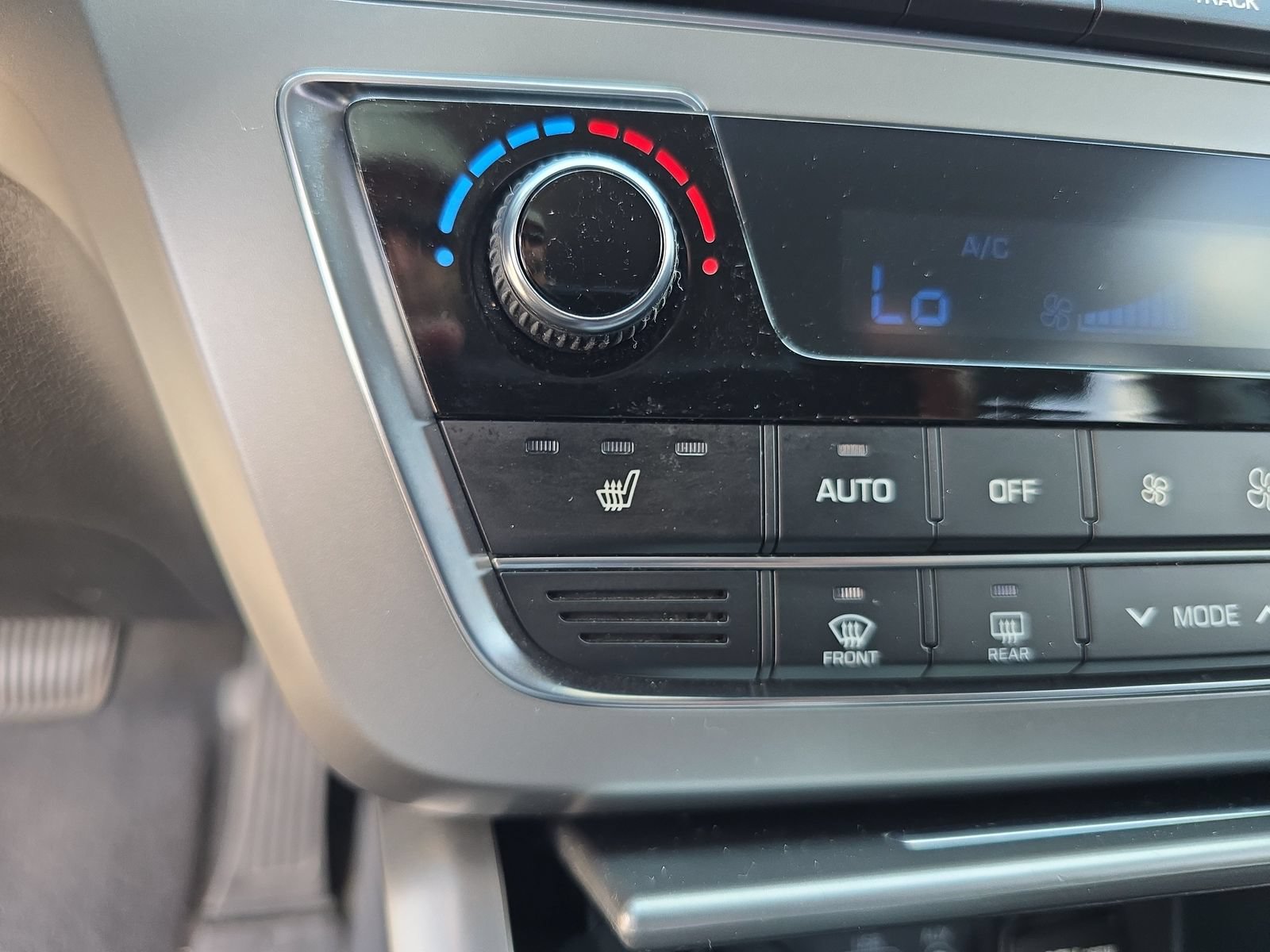 Used 2015 Hyundai Sonata Sport w/ Option Group 04 FWD image 18