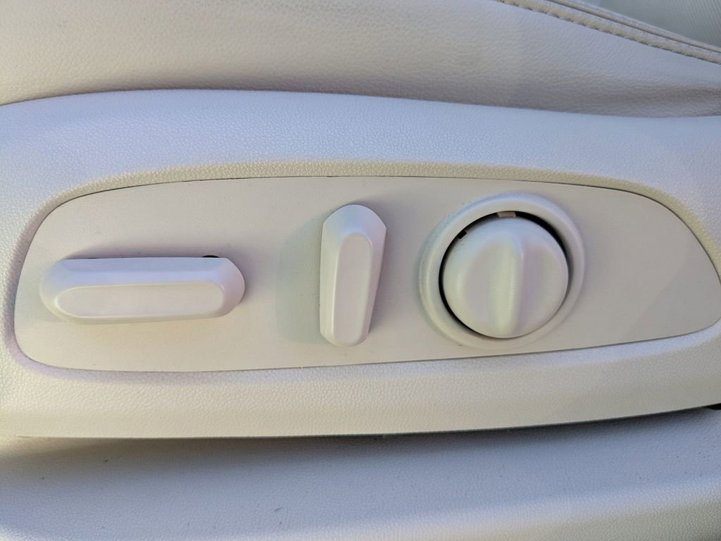 Used 2022 GMC Acadia Denali w/ Denali Ultimate Package image 22