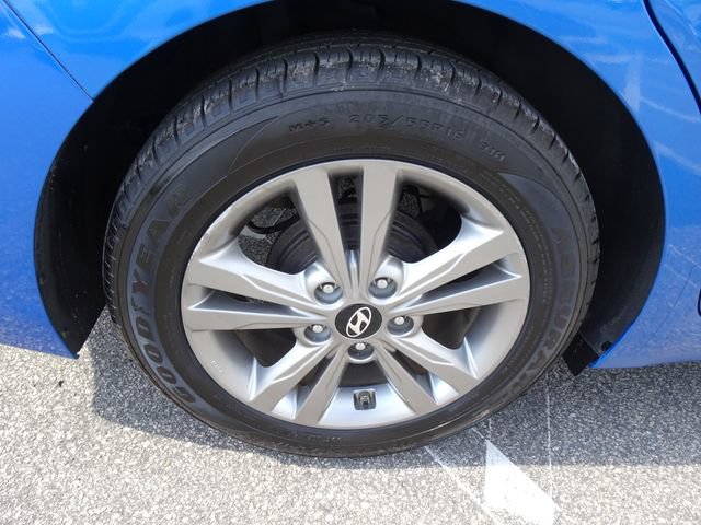 Used 2017 Hyundai Elantra SE w/ SE A/T Tech Package 03 FWD image 33