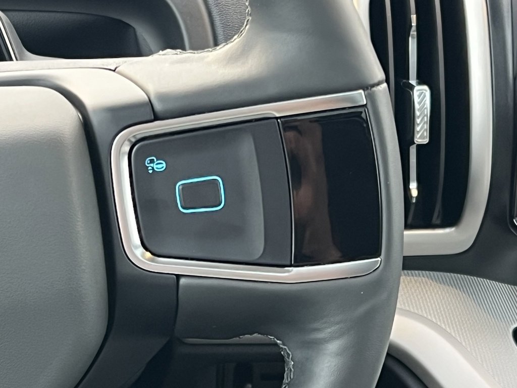 Certified 2025 Ford Expedition Active image 20