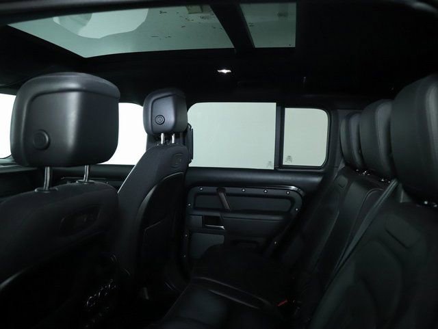 Used 2021 Land Rover Defender 110 X image 19
