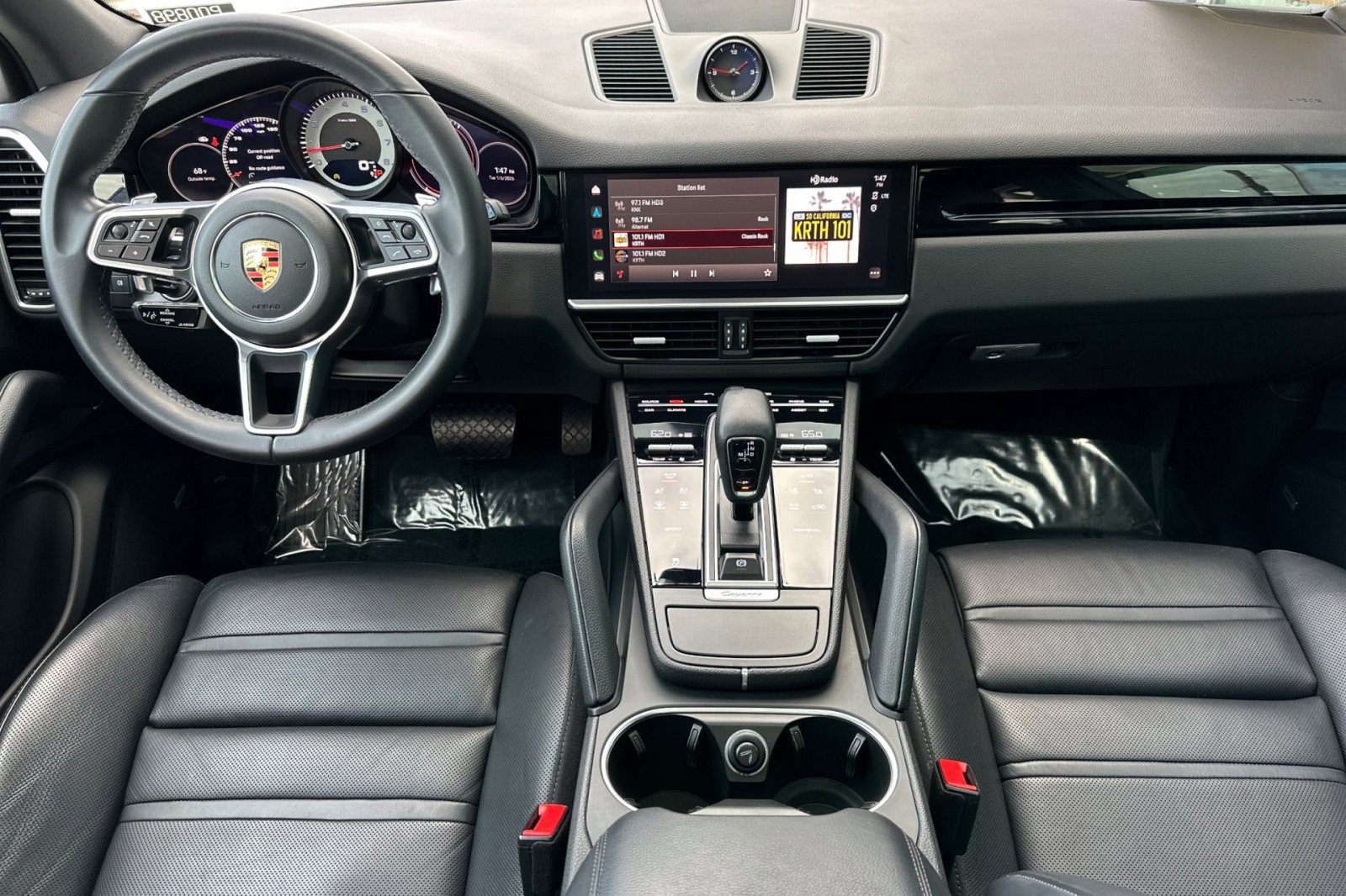 Used 2023 Porsche Cayenne image 6