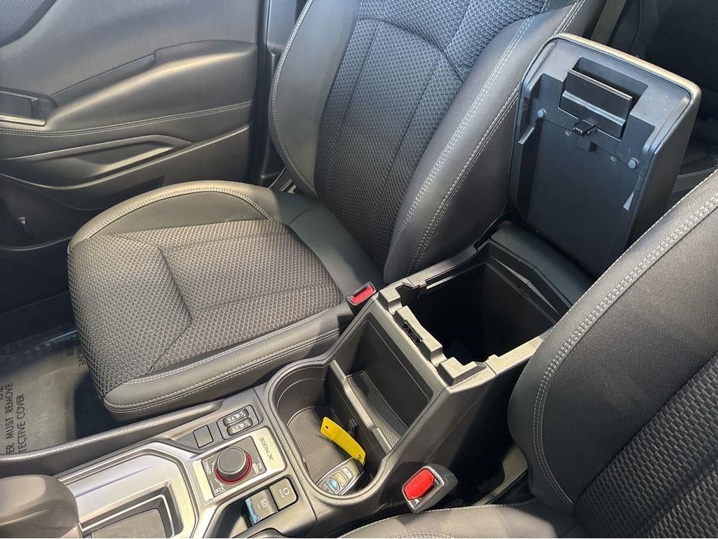Used 2023 Subaru Forester Premium AWD/4WD image 33
