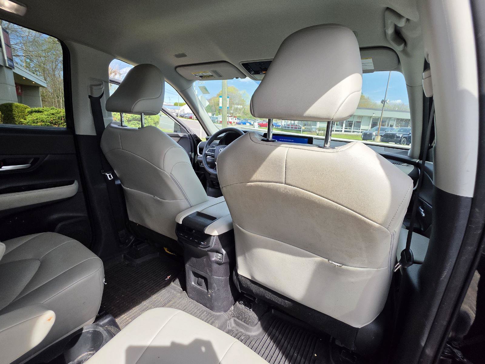 Used 2024 Toyota Grand Highlander AWD image 22