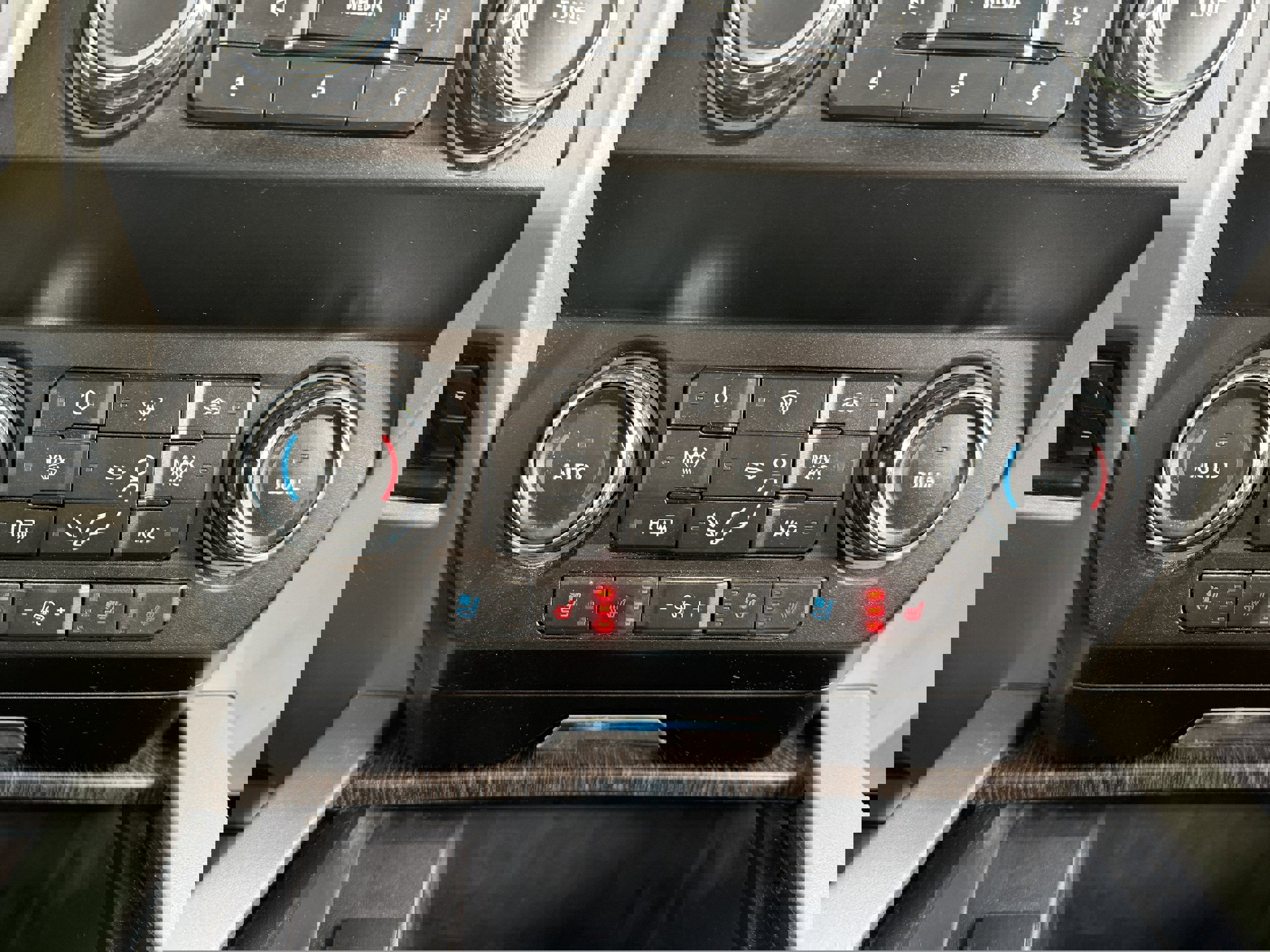 Used 2021 Ford F250 Lariat w/ Lariat Ultimate Package image 15