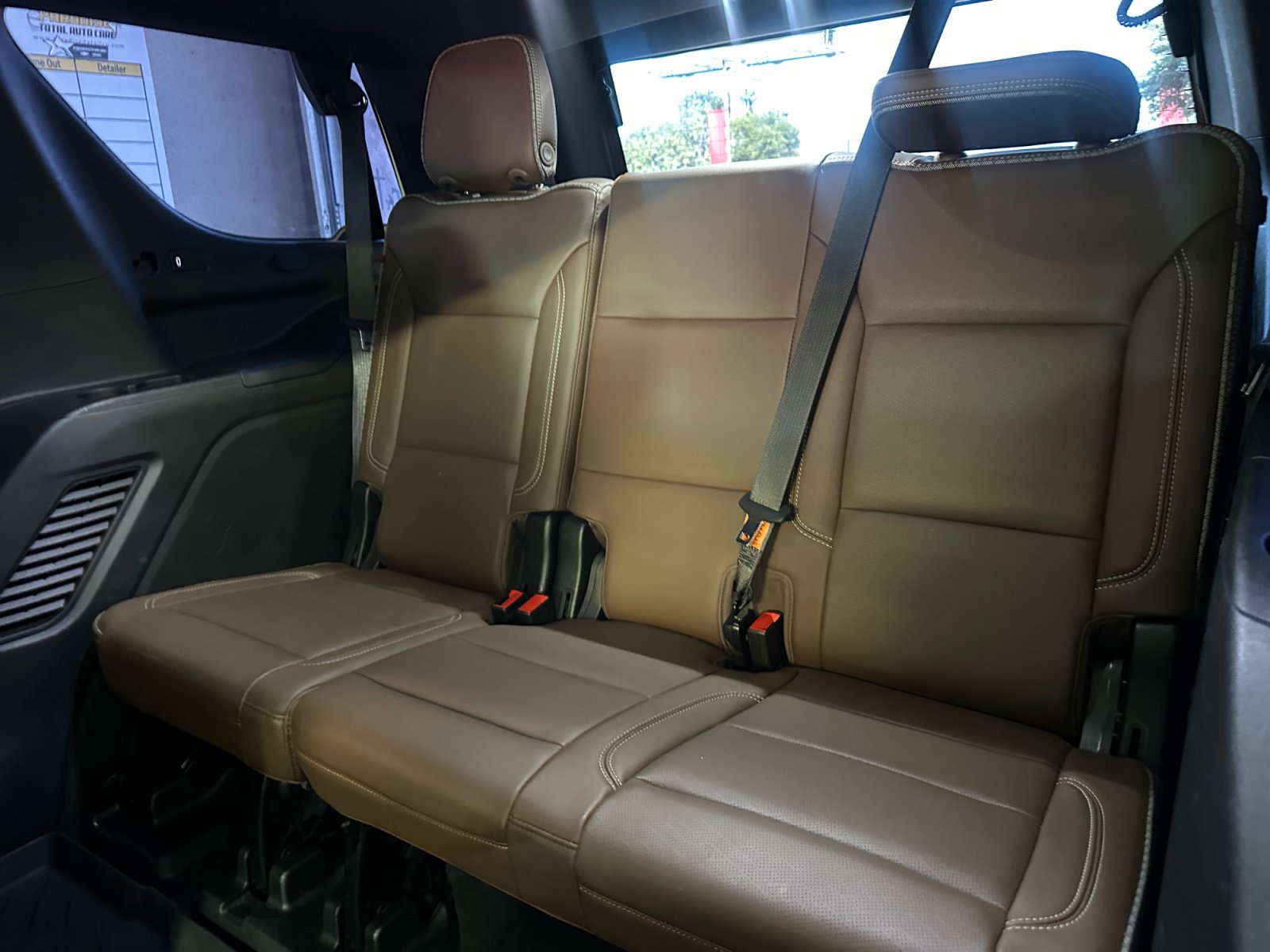 Used 2021 Chevrolet Tahoe High Country w/ Premium Package RWD image 25
