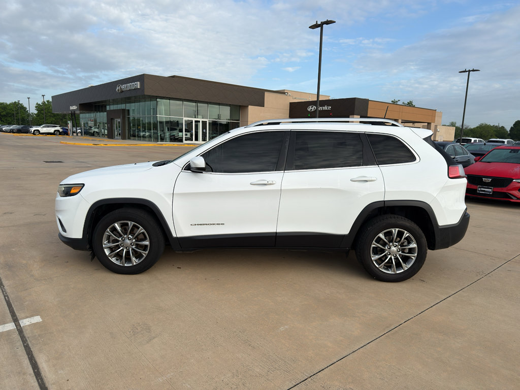 Used 2020 Jeep Cherokee Latitude Plus image 8