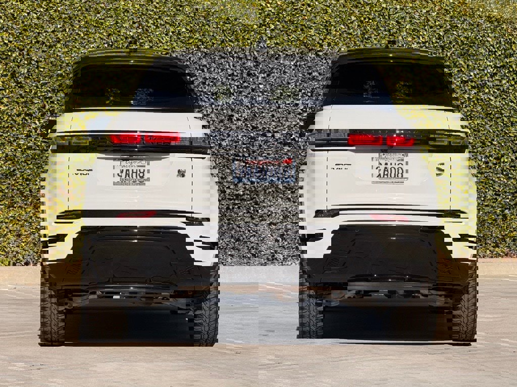 Used 2022 Land Rover Range Rover Evoque R-Dynamic SE image 11