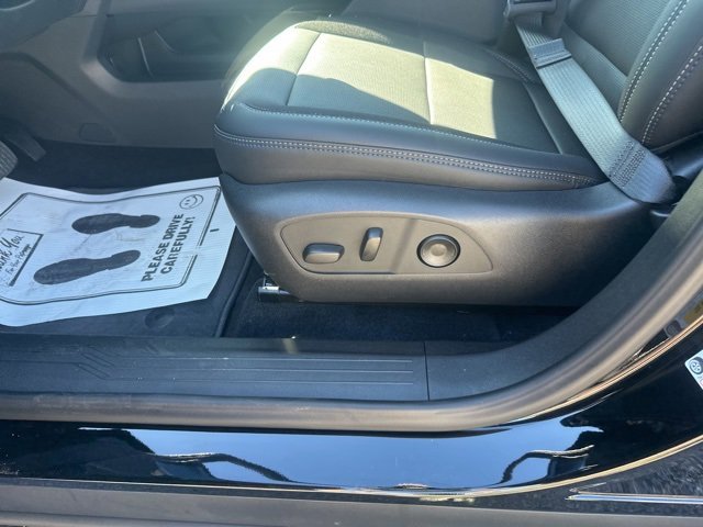 New 2026 Chevrolet Equinox EV LT image 17