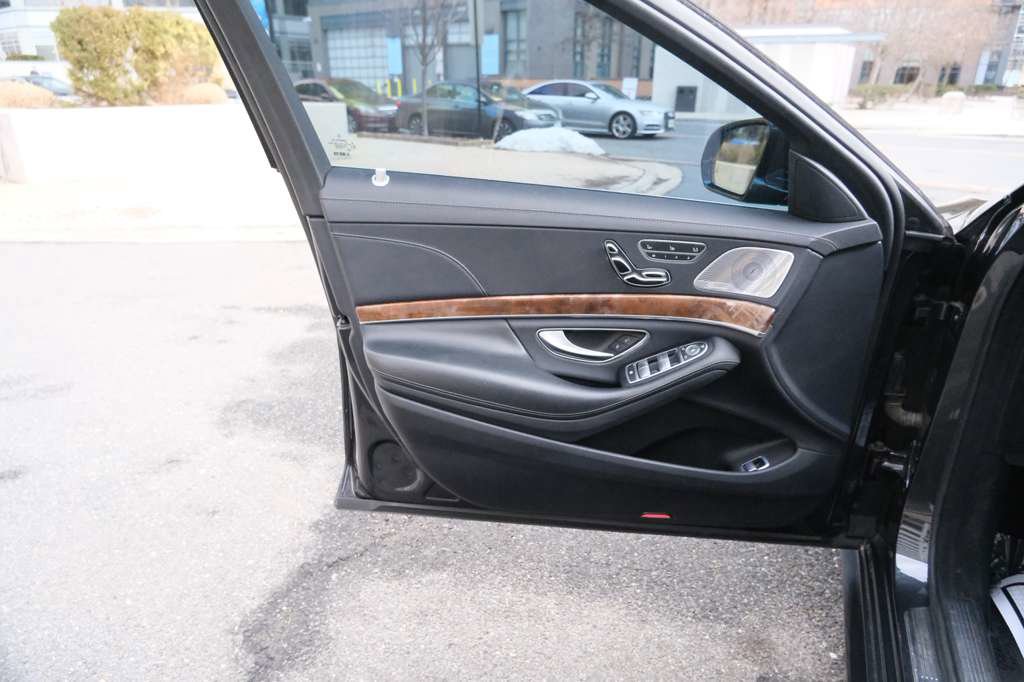 Used 2016 Mercedes-Benz S 550 4MATIC Sedan image 18