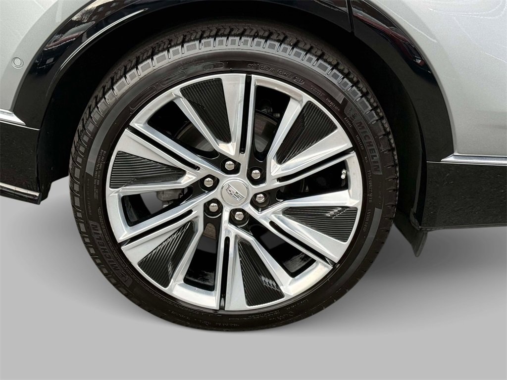 Used 2025 Cadillac Lyriq Luxury w/ LPO, Floor Liner Package image 13