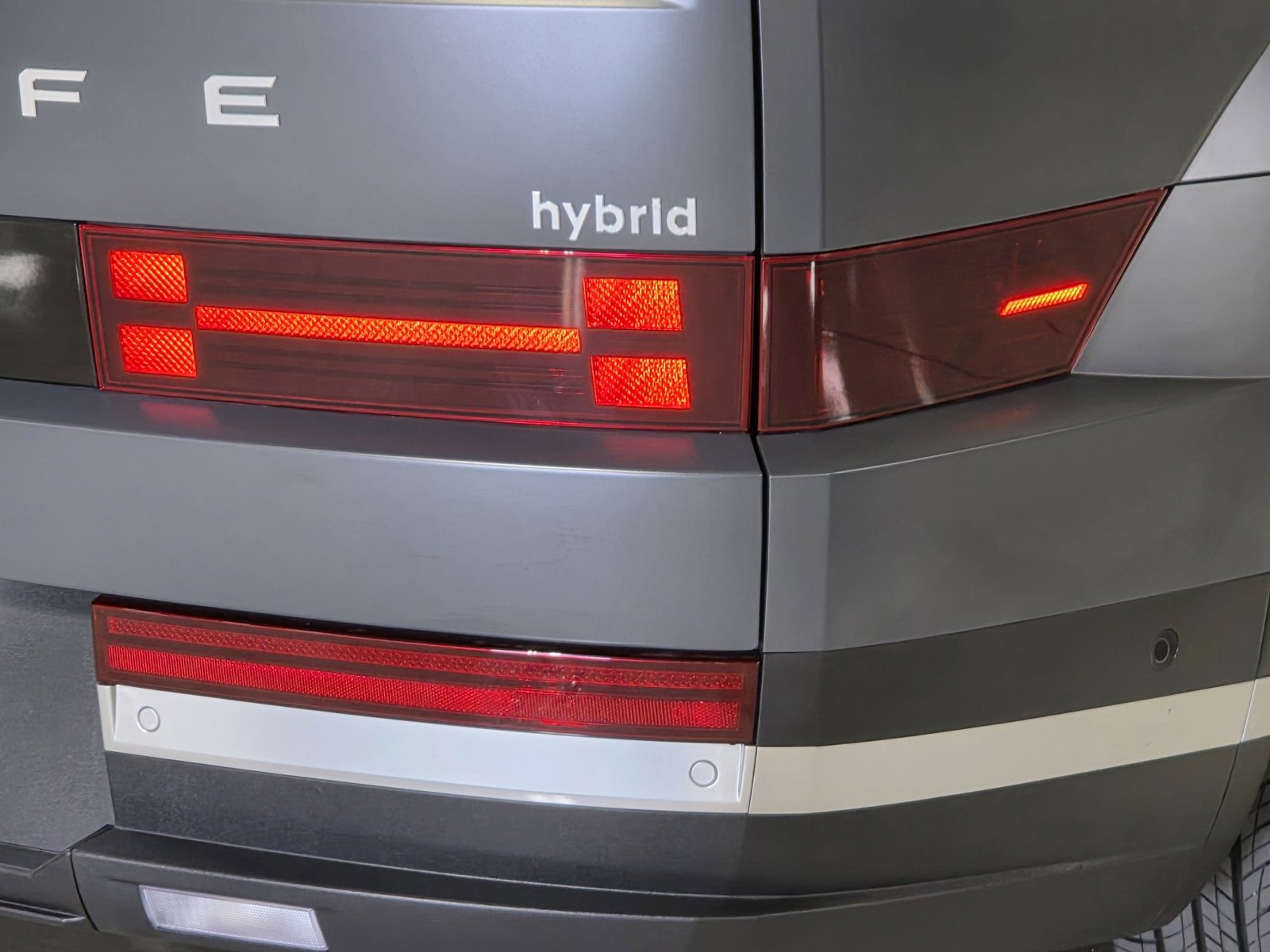 Certified 2025 Hyundai Santa Fe Limited image 12