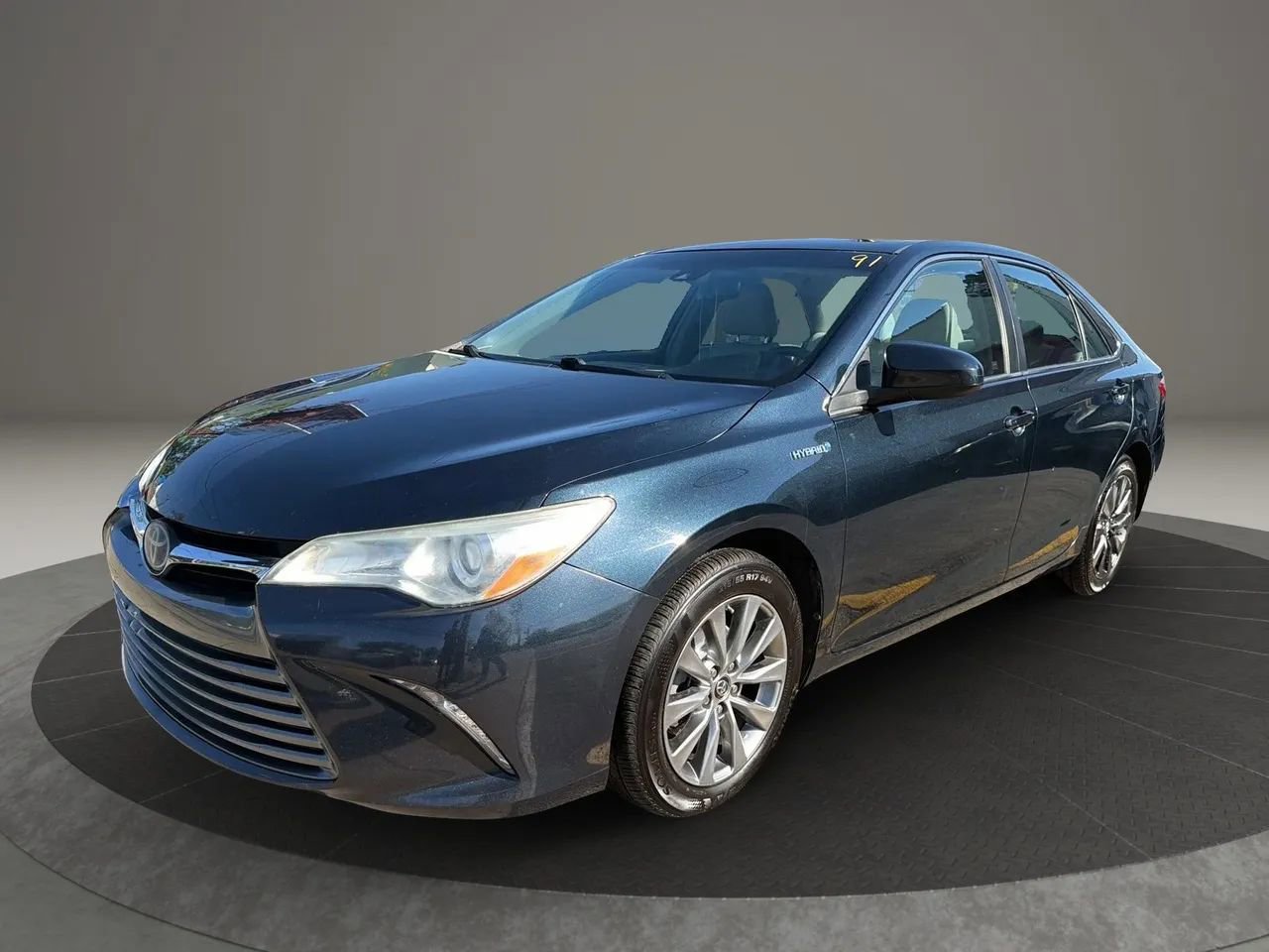 Used 2016 Toyota Camry XLE w/ Moonroof Package