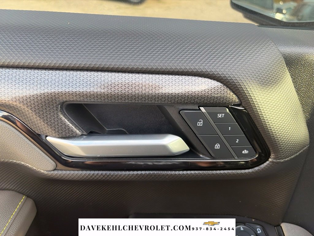 Used 2025 Chevrolet Silverado 1500 ZR2 w/ Technology Package AWD/4WD image 9
