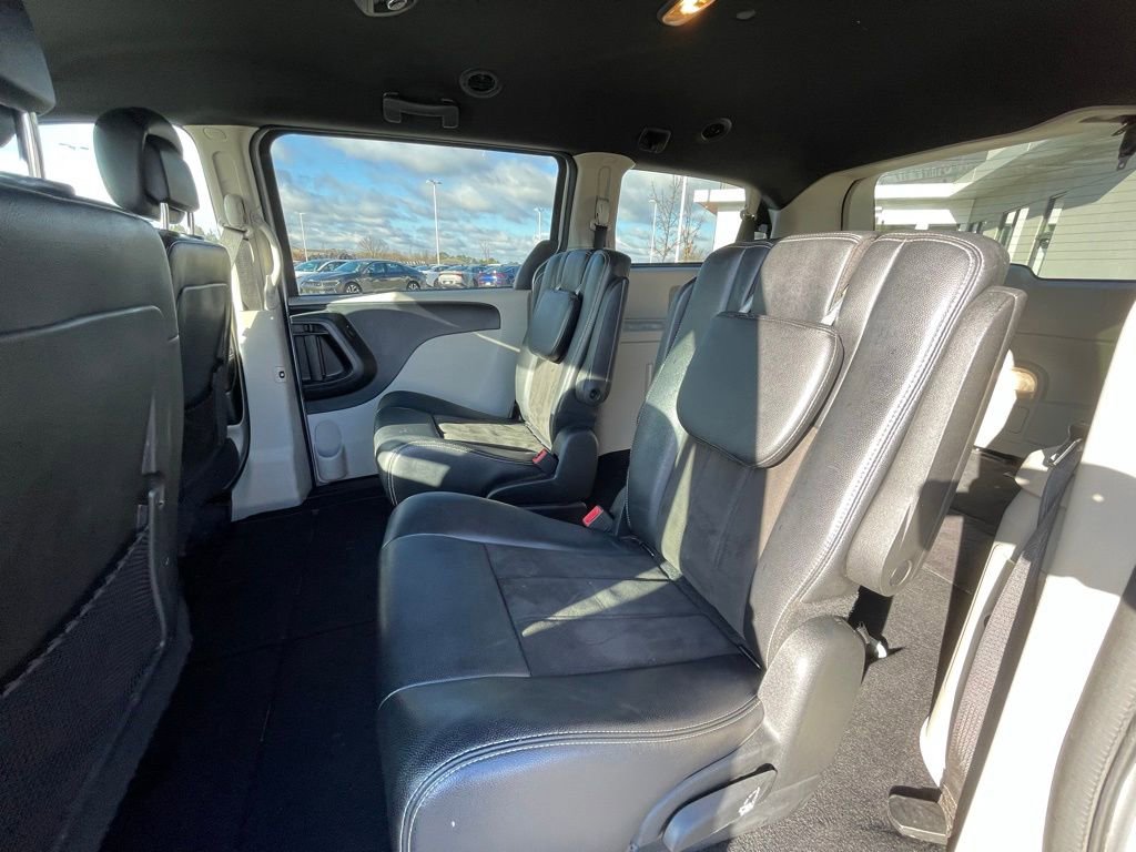 Used 2019 Dodge Grand Caravan SXT image 24