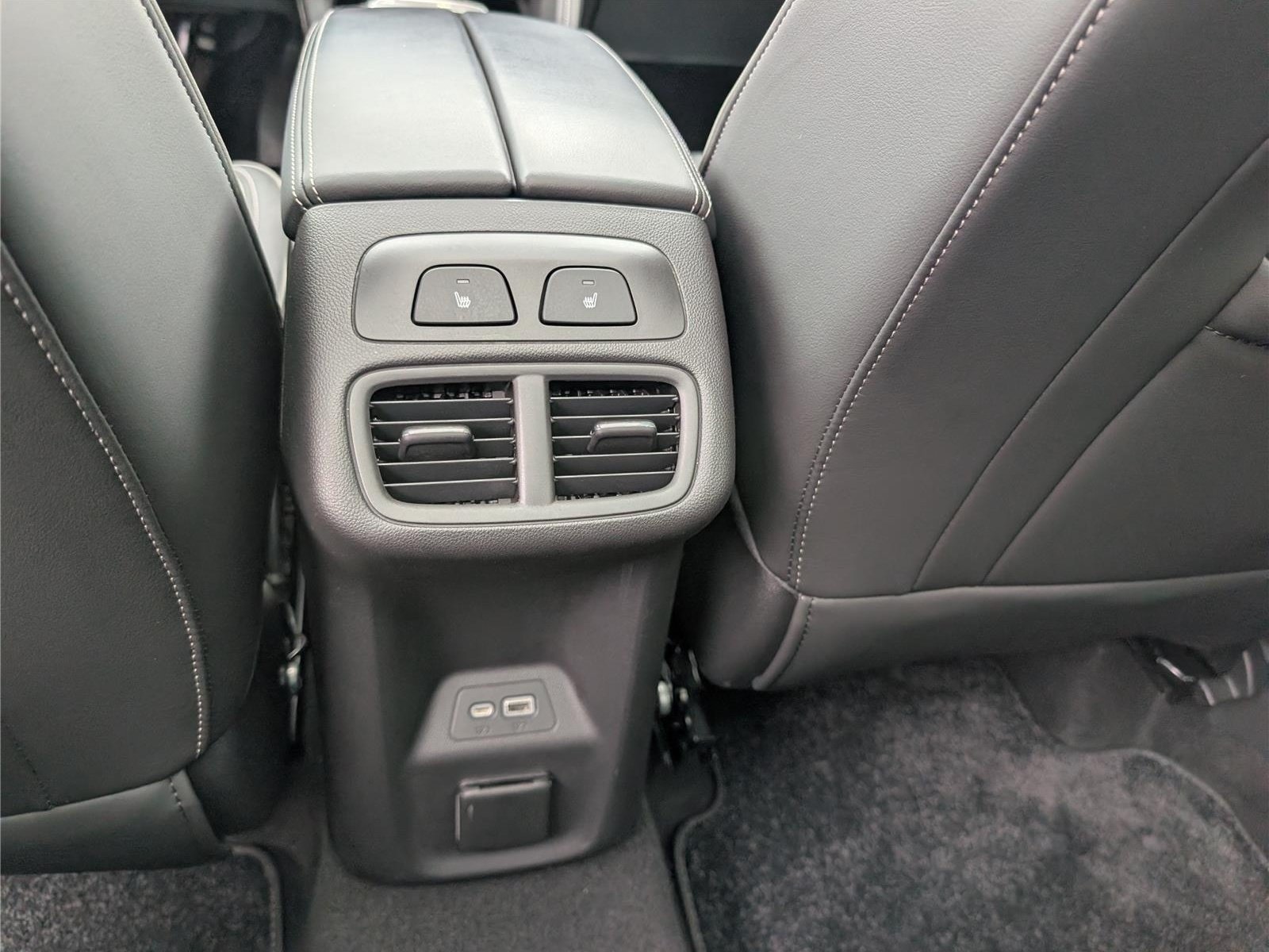 Used 2021 Buick Envision Avenir w/ Technology Package II AWD/4WD image 20