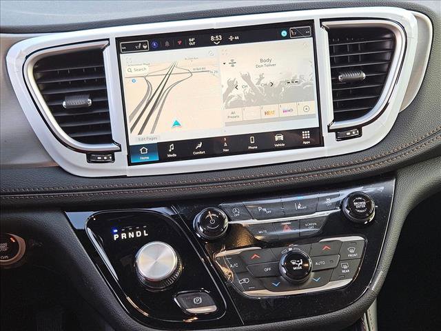 New 2026 Chrysler Pacifica Pinnacle image 12