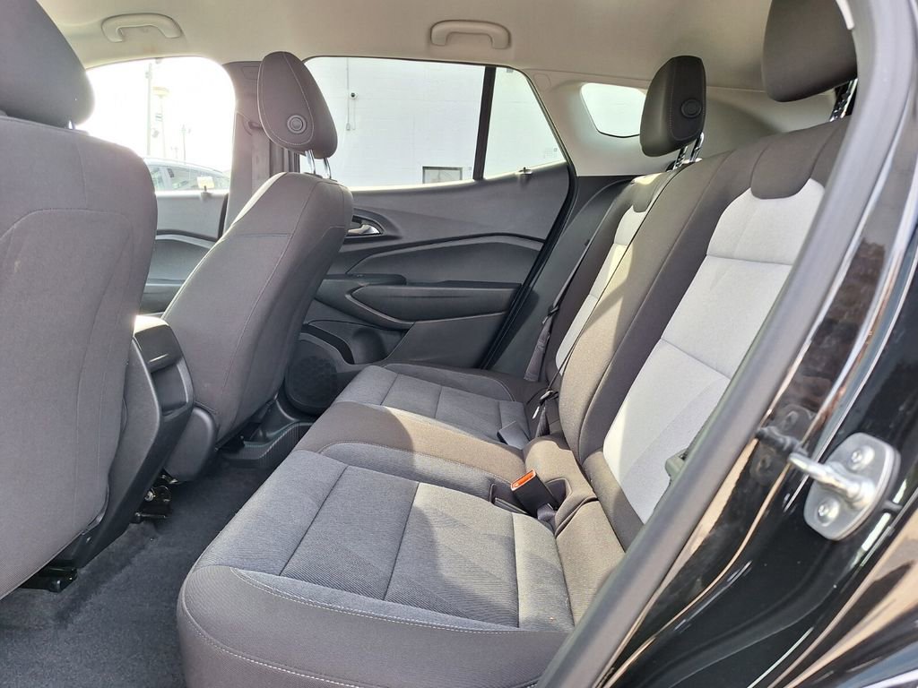 Used 2024 Chevrolet Trax LS w/ LS Convenience Package image 10