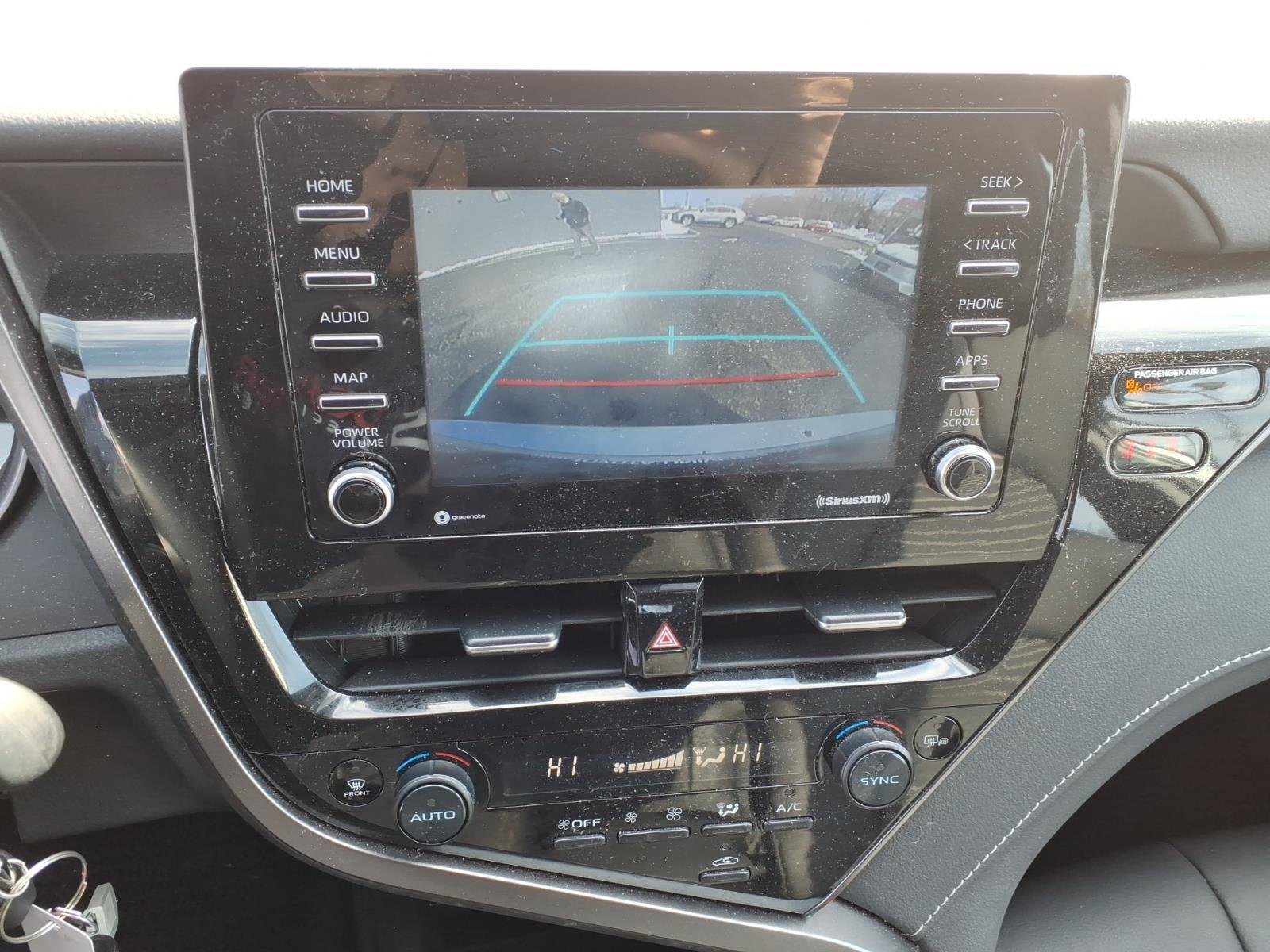 Used 2023 Toyota Camry SE FWD image 15