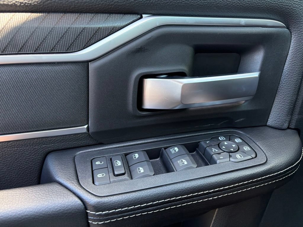New 2026 RAM 3500 Big Horn AWD/4WD image 21