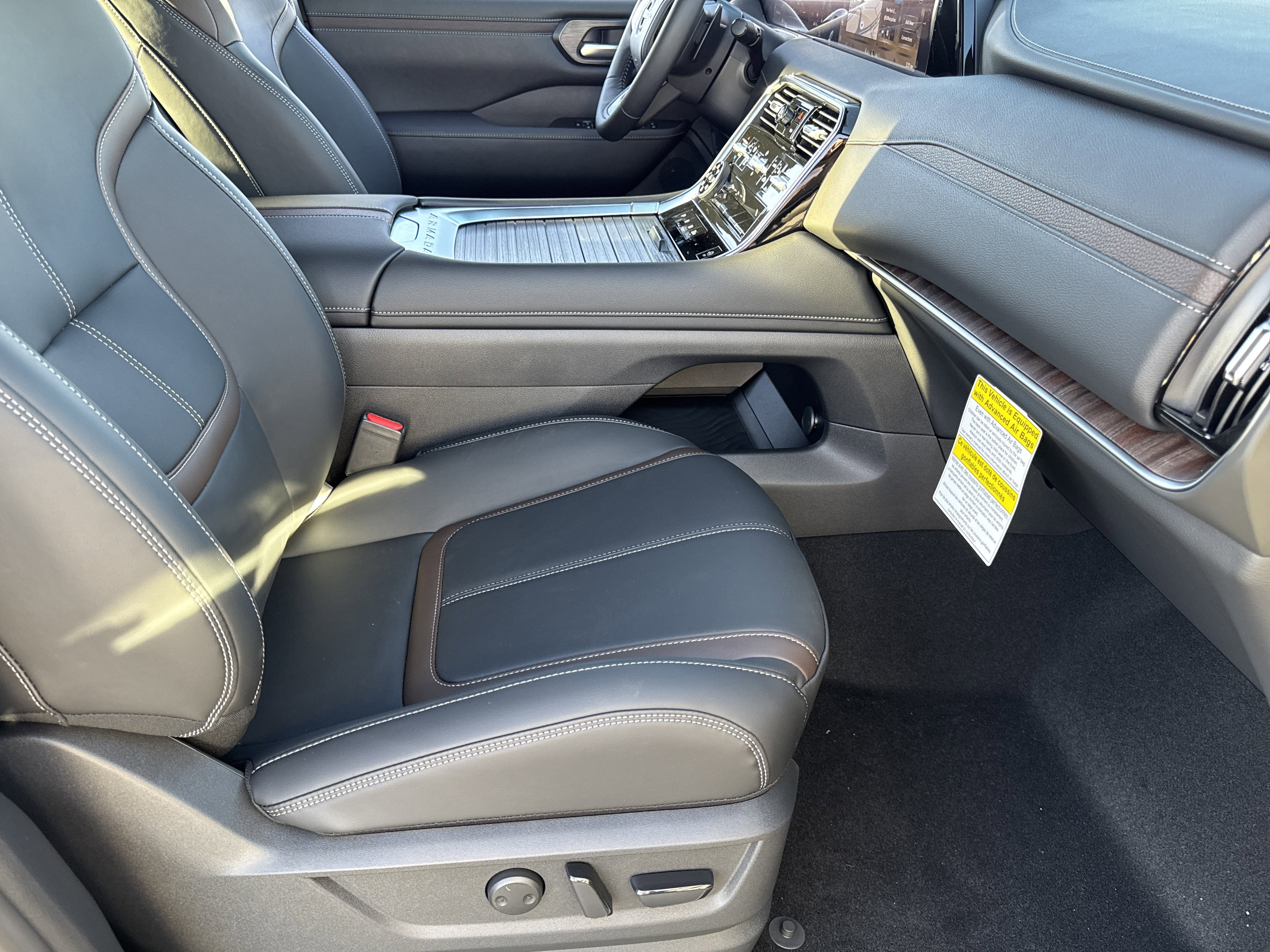 New 2026 Nissan Armada SL image 23