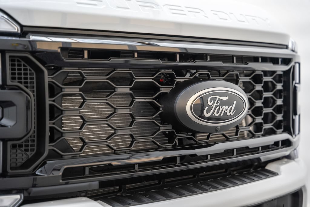New 2026 Ford F350 XLT w/ XLT Premium Package AWD/4WD image 12