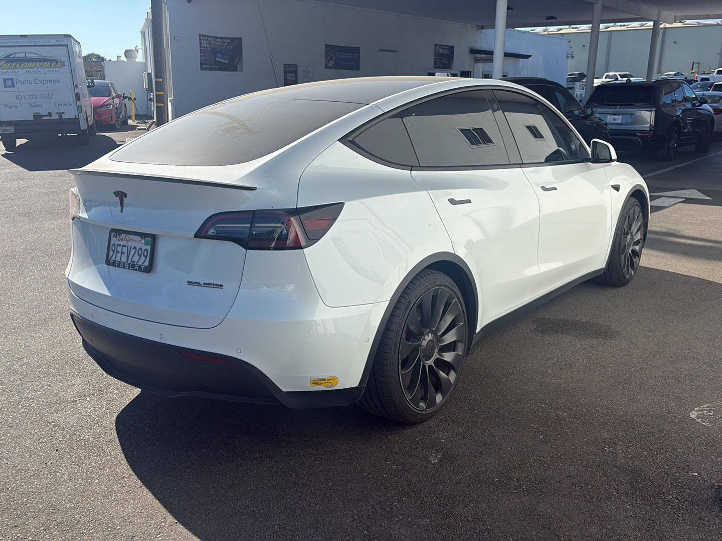 Used 2022 Tesla Model Y Performance AWD/4WD image 2