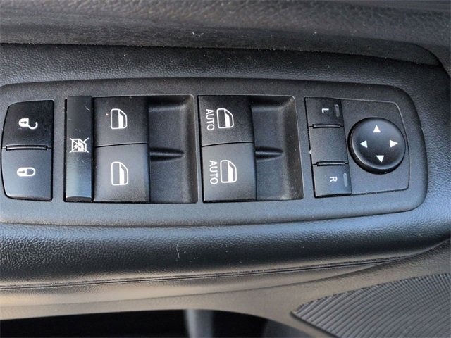 Certified 2022 Jeep Grand Cherokee Laredo X image 16