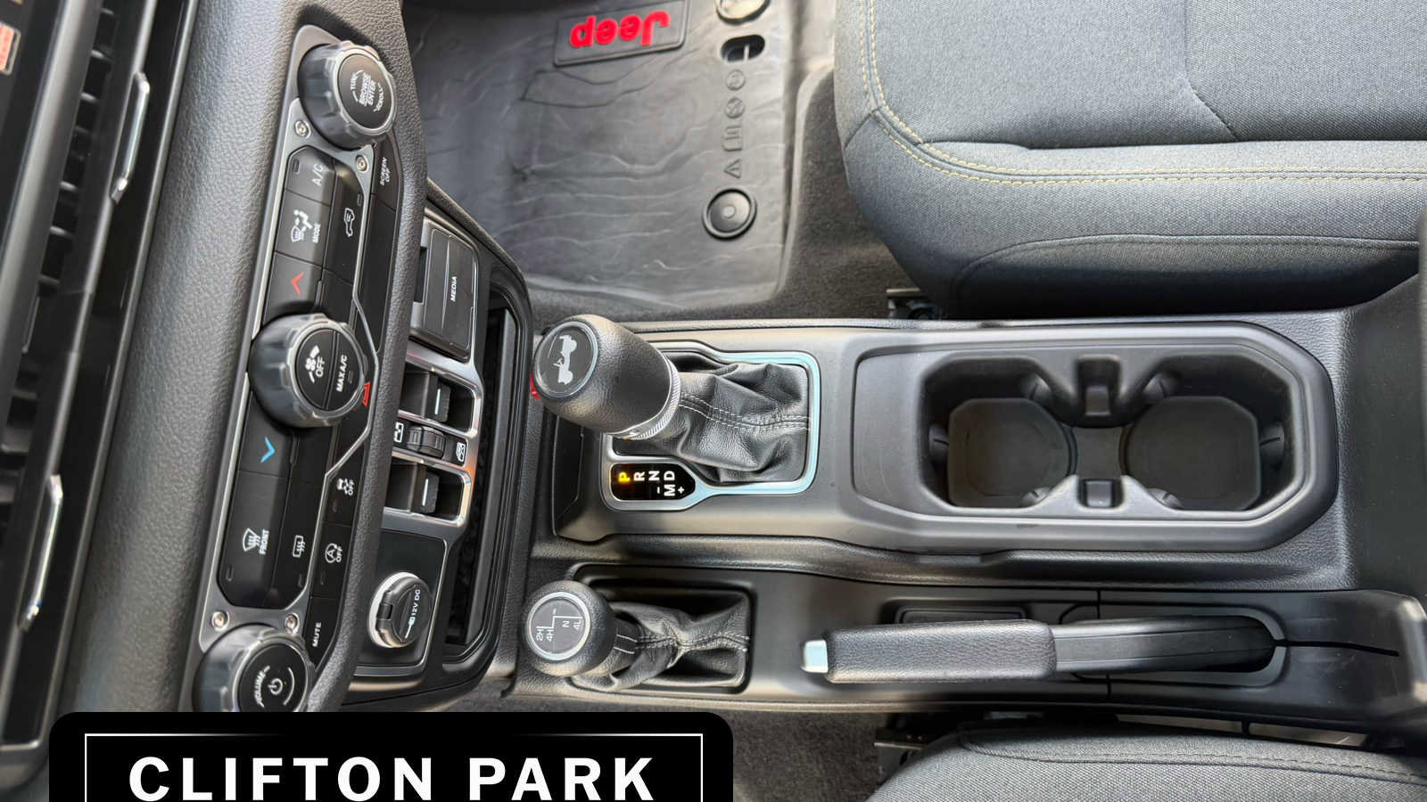 Certified 2025 Jeep Wrangler Unlimited Sport AWD/4WD image 22
