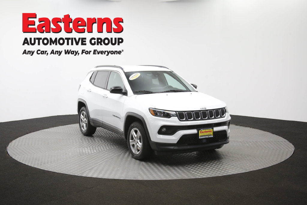 Used 2024 Jeep Compass Latitude AWD/4WD image 49