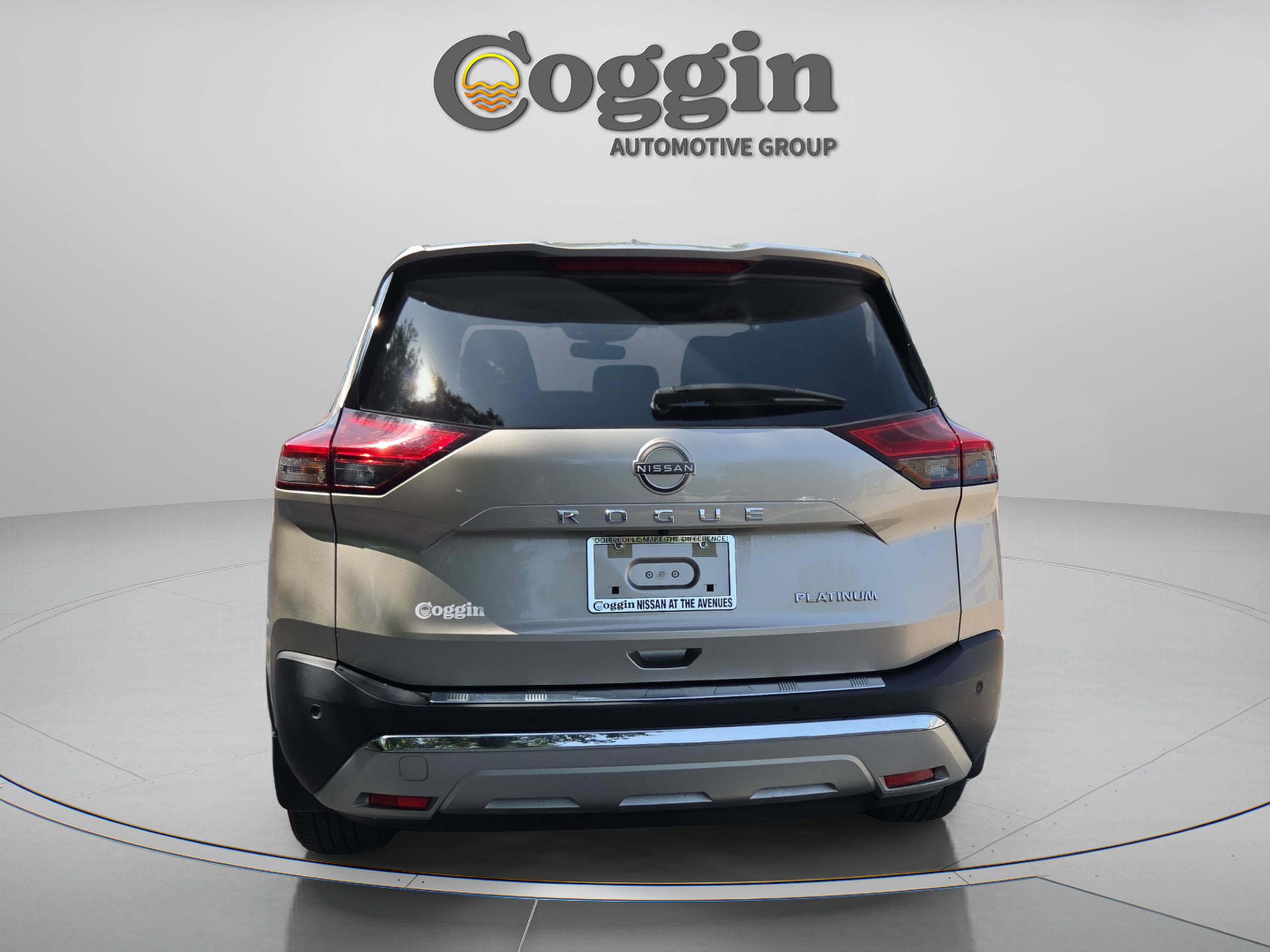 Used 2023 Nissan Rogue Platinum w/ Platinum Premium Package FWD image 4